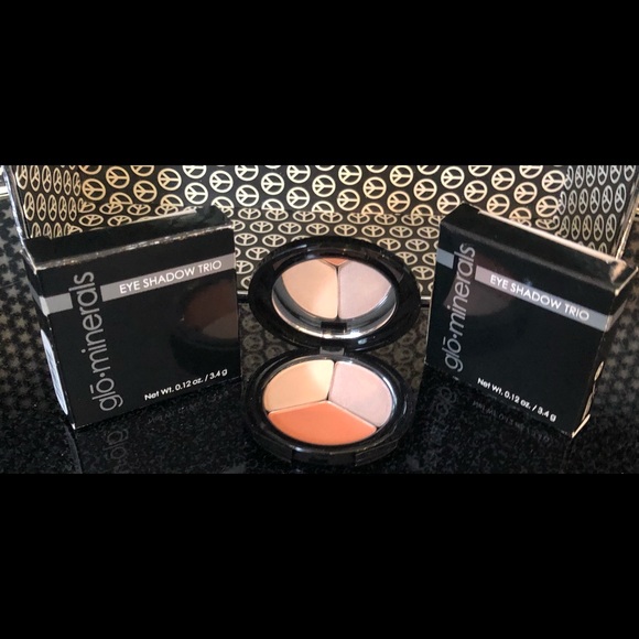 Glo•minerals eyeshadow - Picture 1 of 2